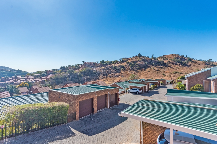 2 Bedroom Property for Sale in Helderkruin Gauteng