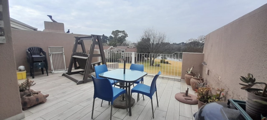To Let 2 Bedroom Property for Rent in Peacehaven Gauteng
