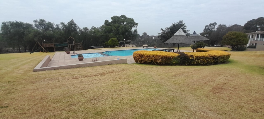 To Let 2 Bedroom Property for Rent in Peacehaven Gauteng