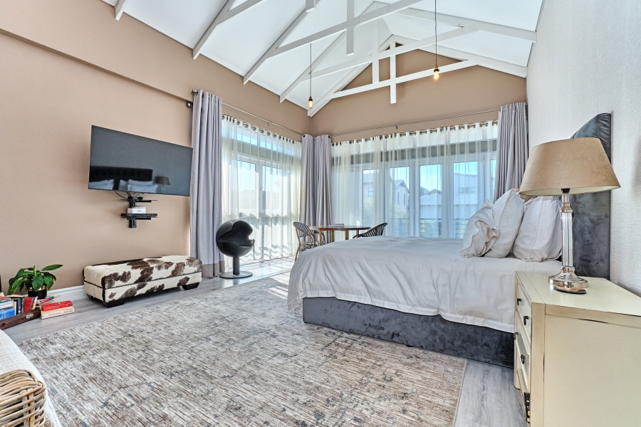 To Let 4 Bedroom Property for Rent in Waterfall Country Estate Gauteng