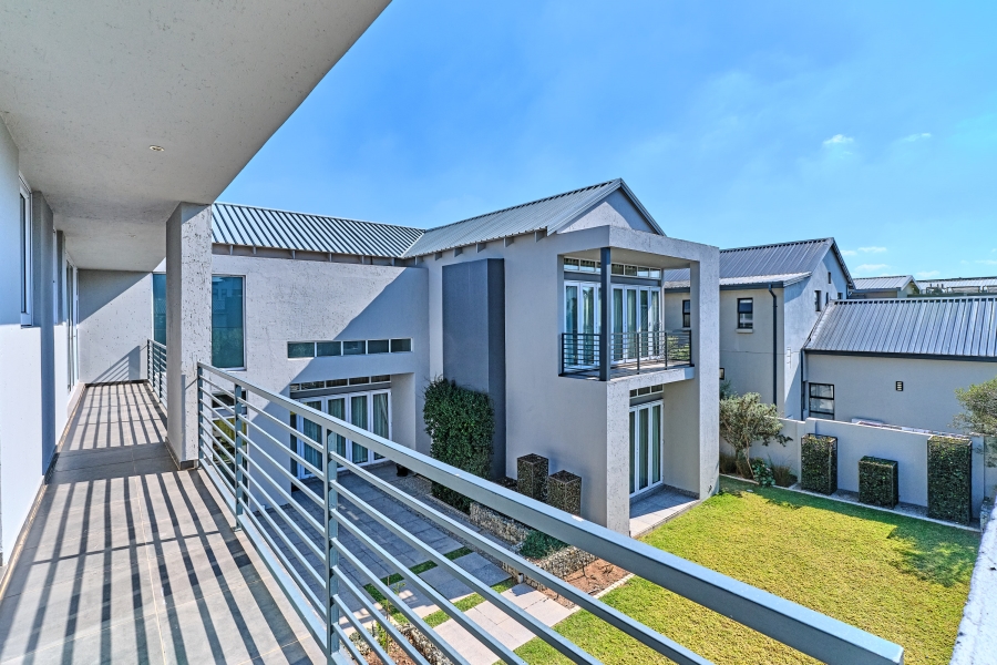 To Let 4 Bedroom Property for Rent in Waterfall Country Estate Gauteng