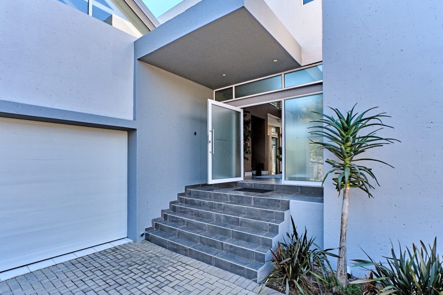 To Let 4 Bedroom Property for Rent in Waterfall Country Estate Gauteng