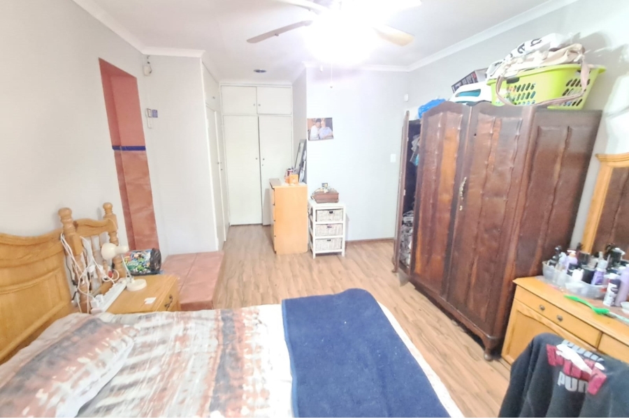 2 Bedroom Property for Sale in Die Hoewes Gauteng