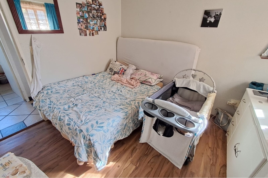 2 Bedroom Property for Sale in Die Hoewes Gauteng
