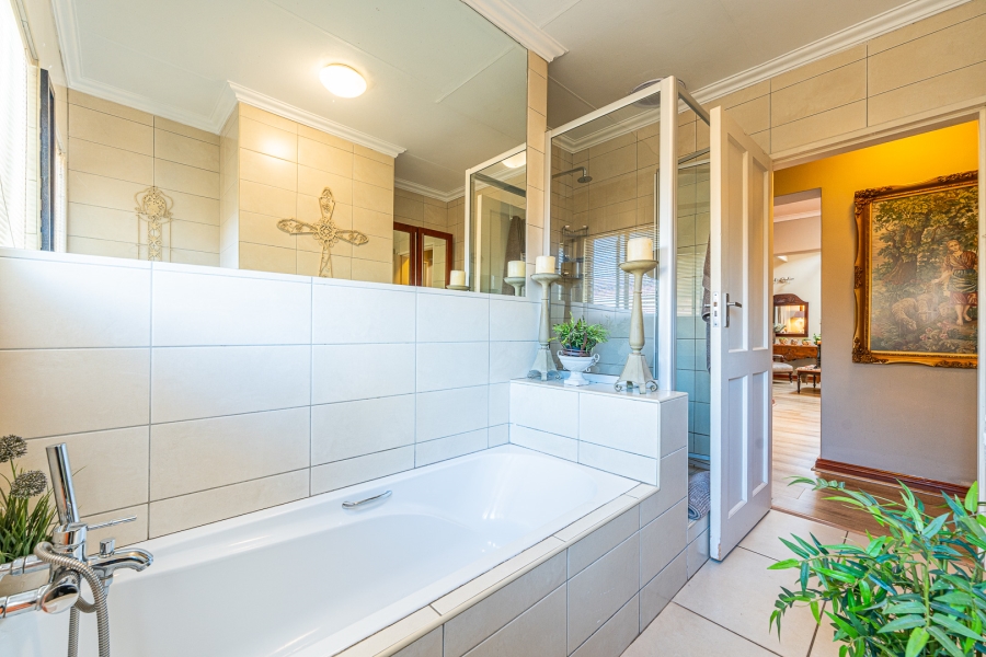 3 Bedroom Property for Sale in Roodepoort Gauteng