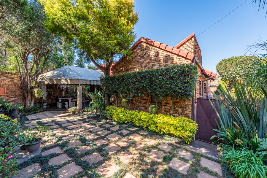 3 Bedroom Property for Sale in Roodepoort Gauteng