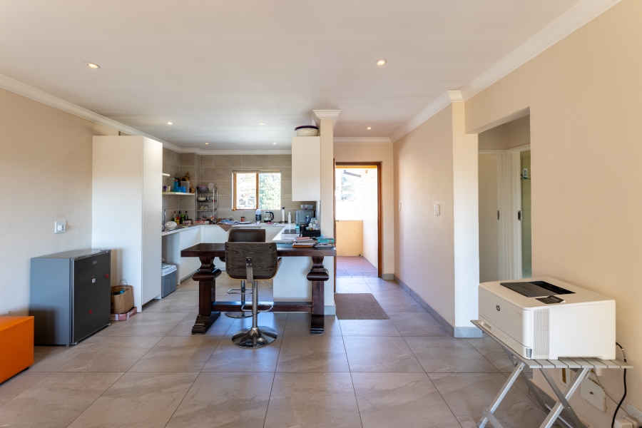 2 Bedroom Property for Sale in Lonehill Gauteng
