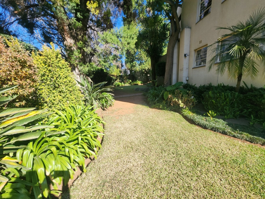 5 Bedroom Property for Sale in Van Riebeeck Park Gauteng