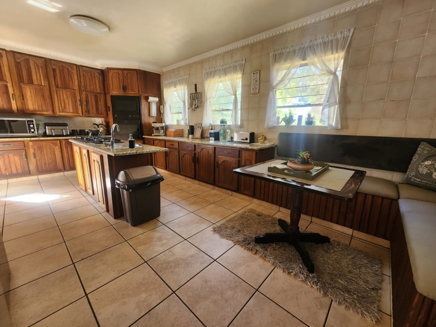 5 Bedroom Property for Sale in Van Riebeeck Park Gauteng