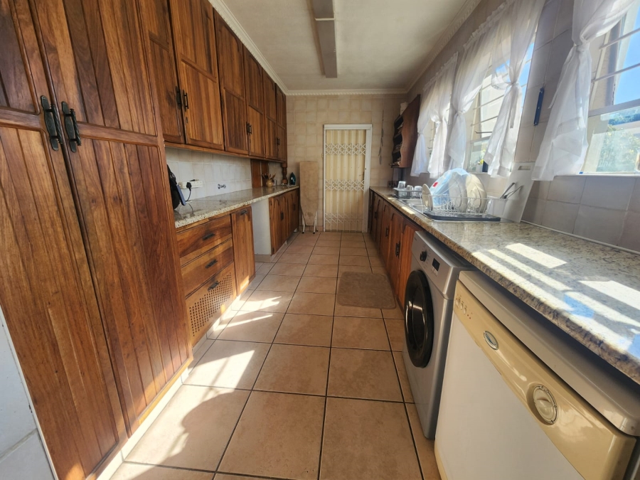 5 Bedroom Property for Sale in Van Riebeeck Park Gauteng