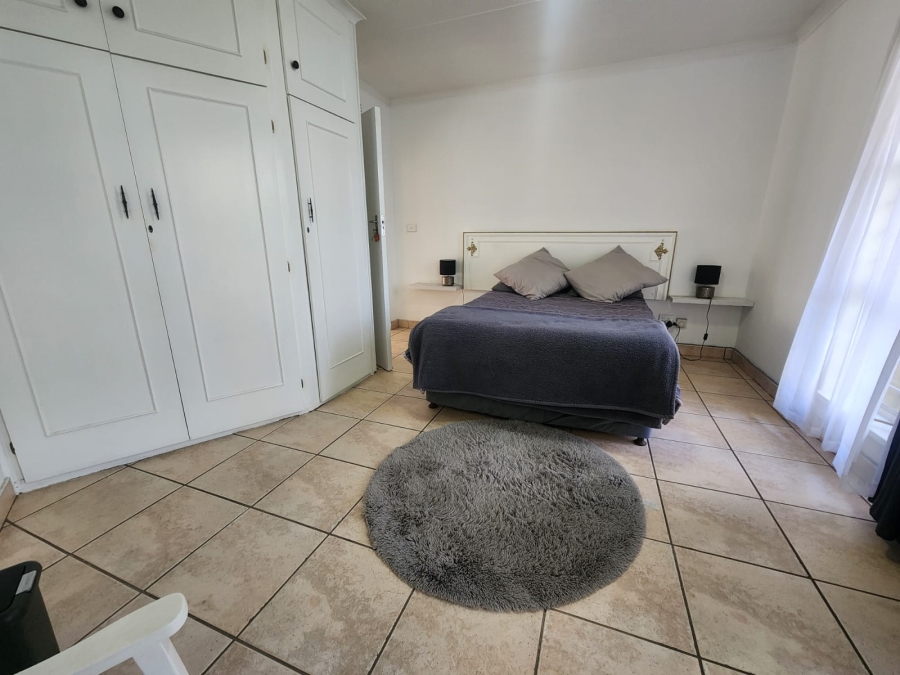 5 Bedroom Property for Sale in Van Riebeeck Park Gauteng