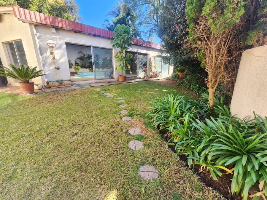5 Bedroom Property for Sale in Van Riebeeck Park Gauteng