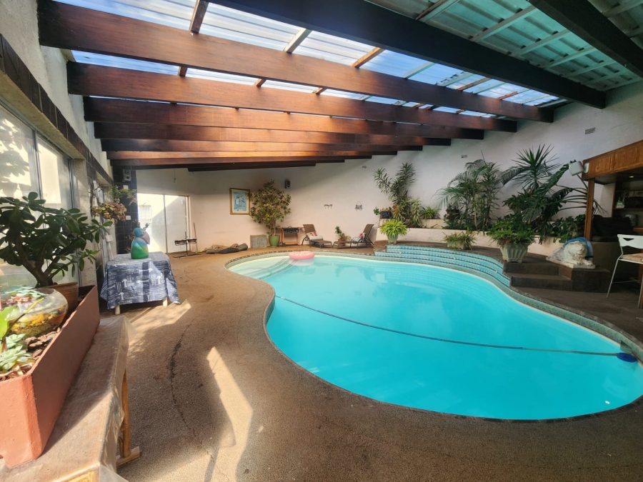 5 Bedroom Property for Sale in Van Riebeeck Park Gauteng