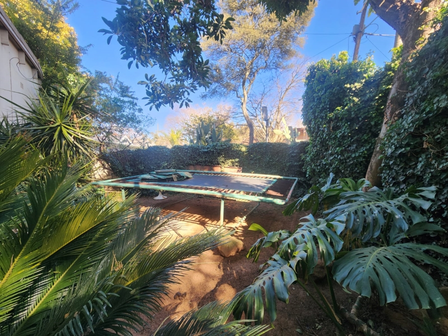 5 Bedroom Property for Sale in Van Riebeeck Park Gauteng