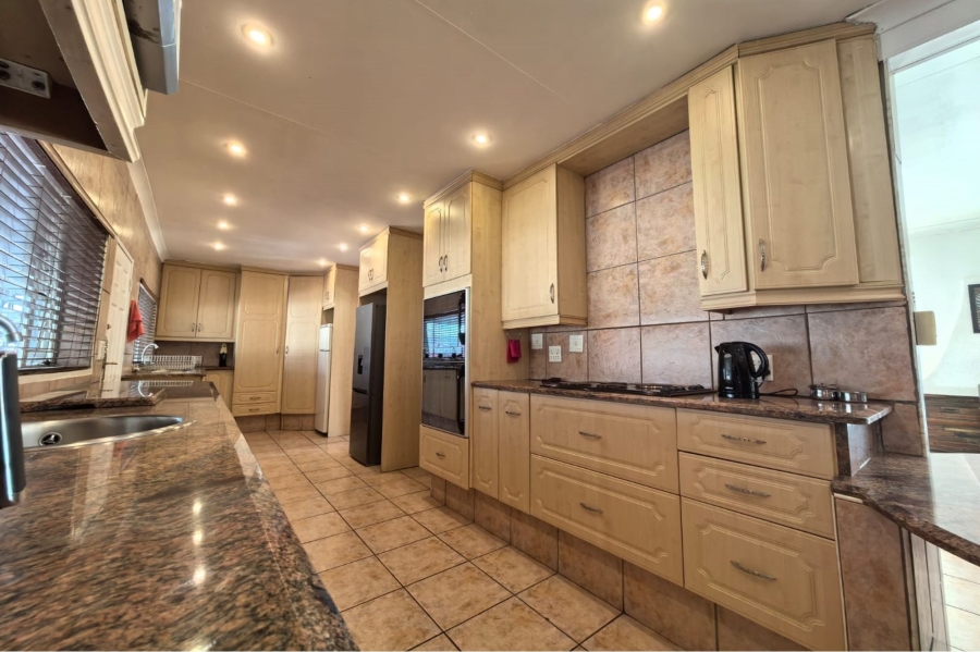 3 Bedroom Property for Sale in Marlands Gauteng