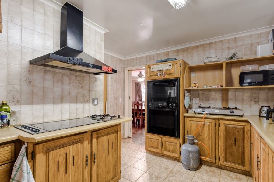 4 Bedroom Property for Sale in Douglasdale Gauteng