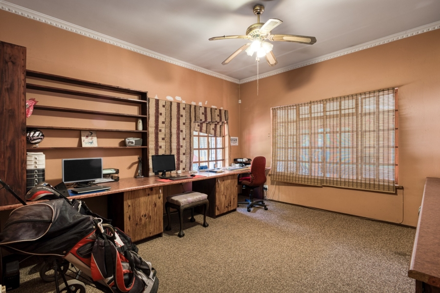 4 Bedroom Property for Sale in Douglasdale Gauteng