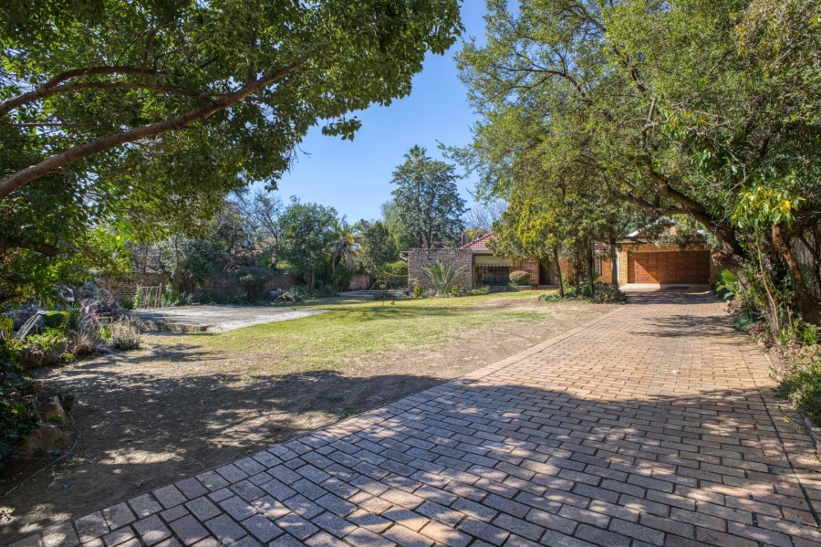4 Bedroom Property for Sale in Douglasdale Gauteng