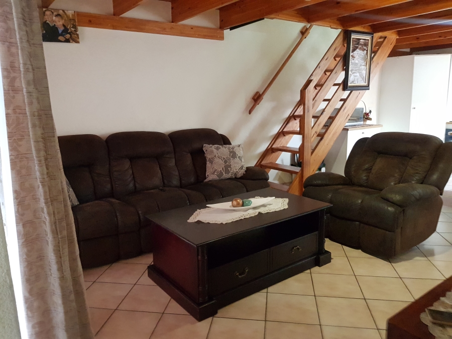 To Let 4 Bedroom Property for Rent in Weltevreden Park Gauteng