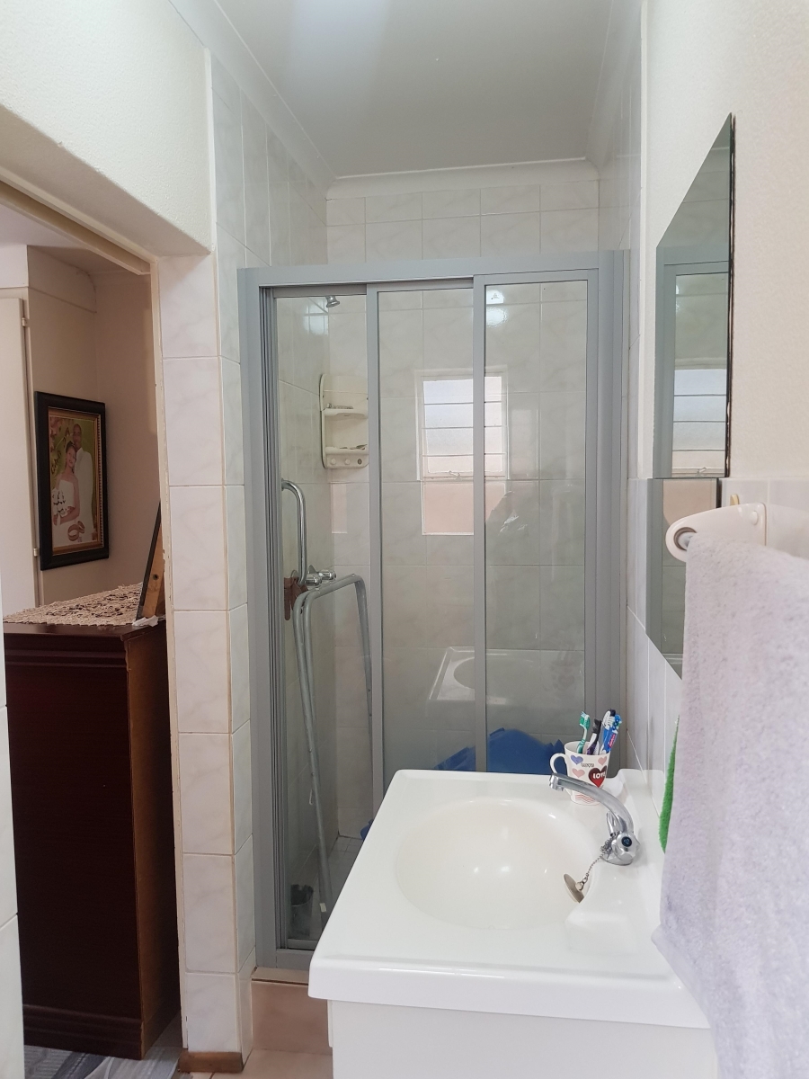 To Let 4 Bedroom Property for Rent in Weltevreden Park Gauteng