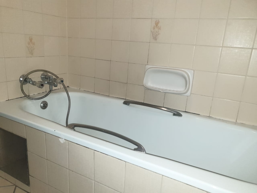 To Let 2 Bedroom Property for Rent in Wonderboom South Gauteng