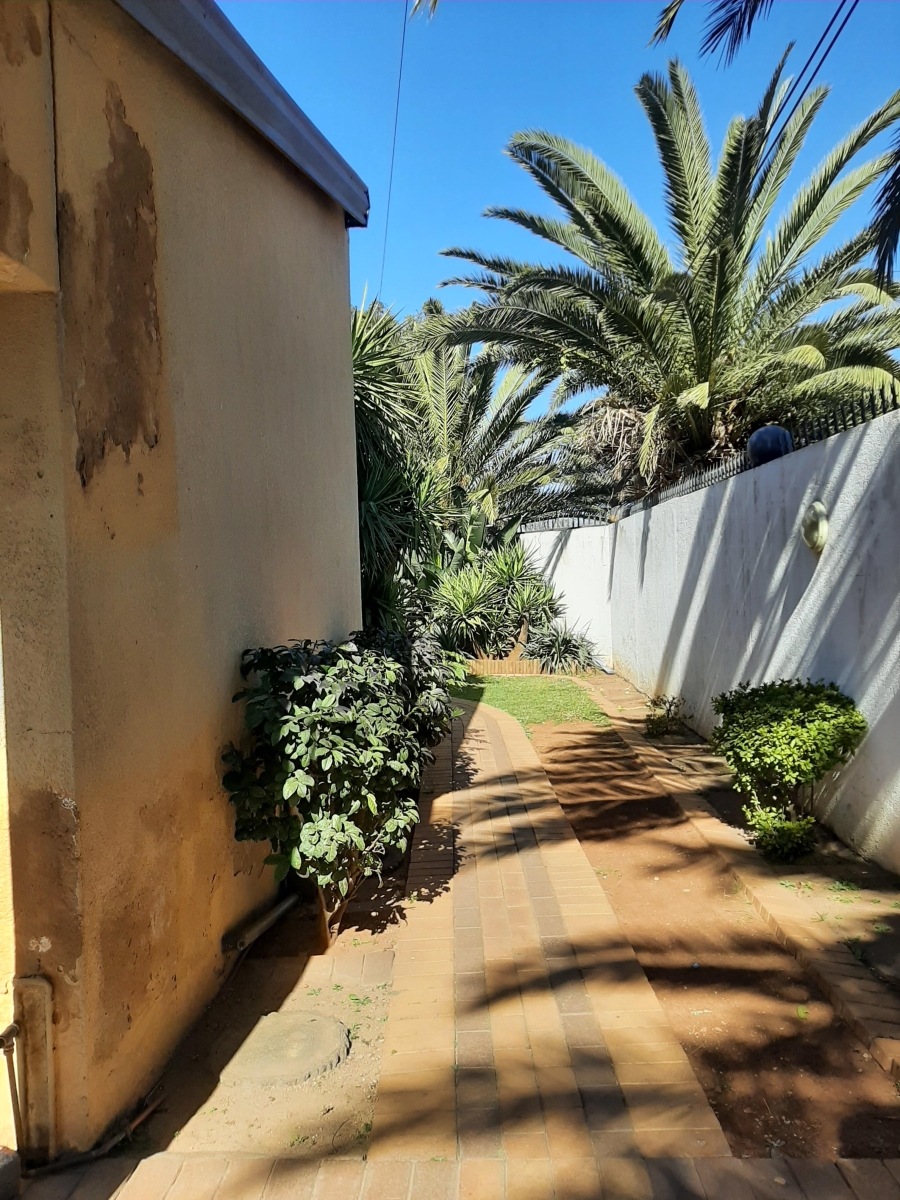 4 Bedroom Property for Sale in Daveyton Gauteng