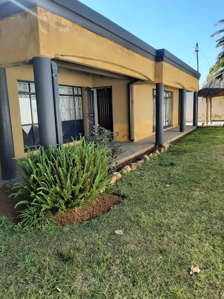 4 Bedroom Property for Sale in Daveyton Gauteng