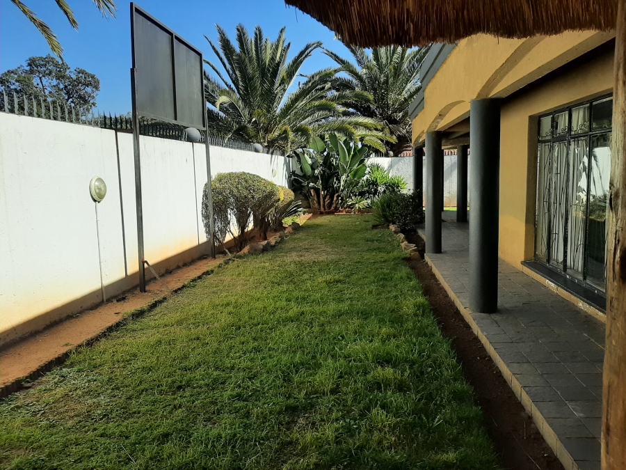 4 Bedroom Property for Sale in Daveyton Gauteng