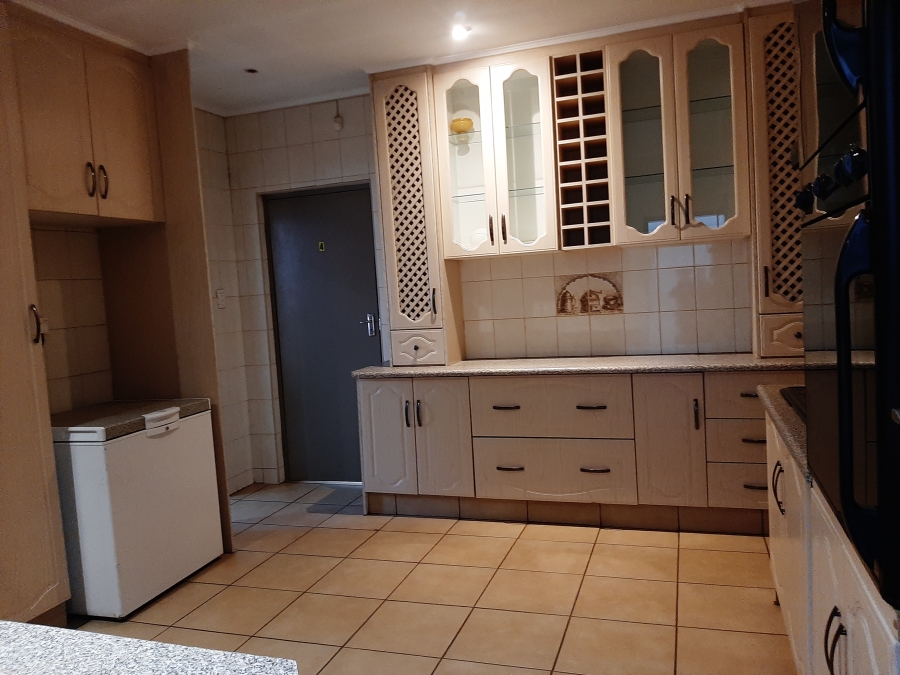 4 Bedroom Property for Sale in Daveyton Gauteng
