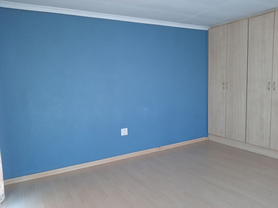4 Bedroom Property for Sale in Daveyton Gauteng
