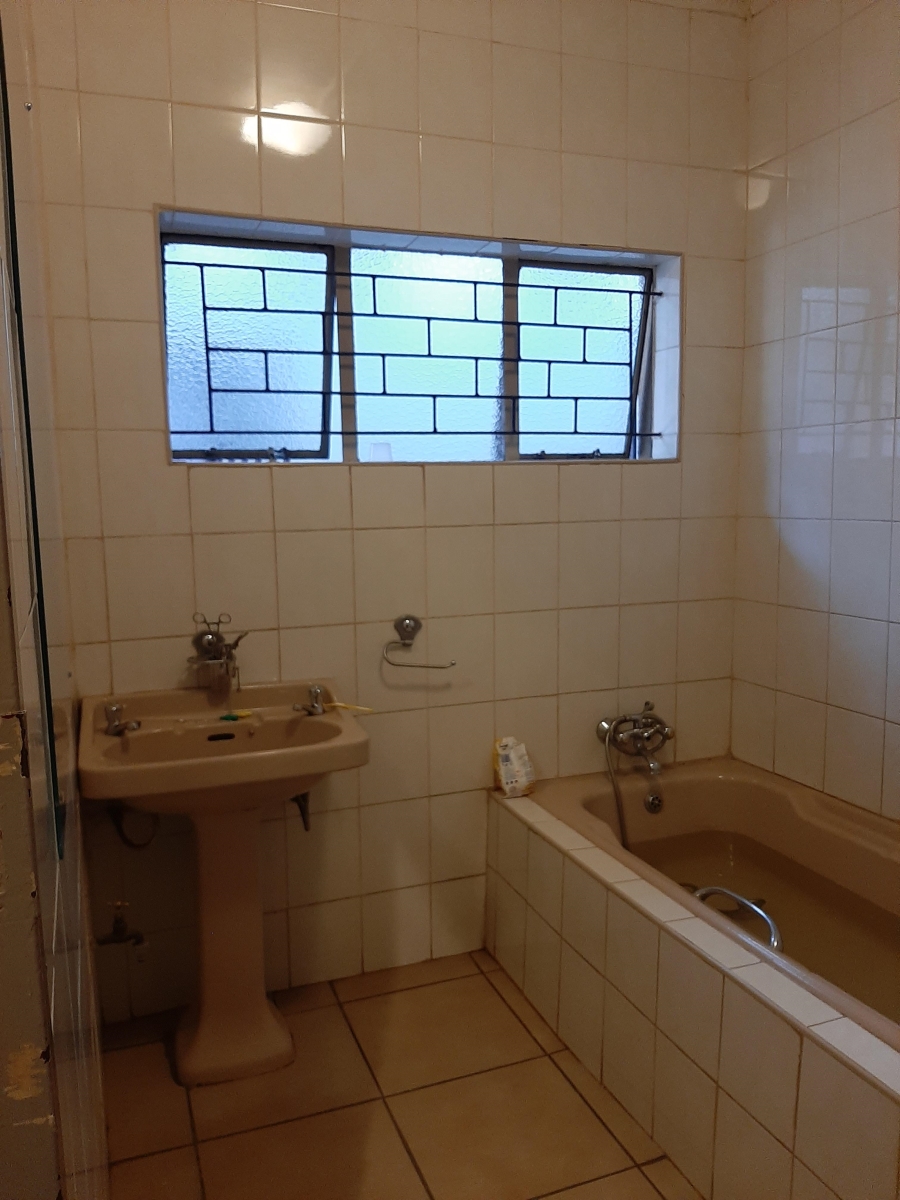 4 Bedroom Property for Sale in Daveyton Gauteng