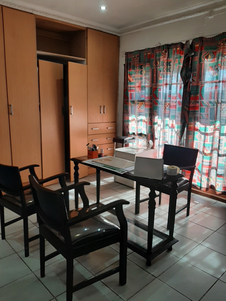 4 Bedroom Property for Sale in Daveyton Gauteng