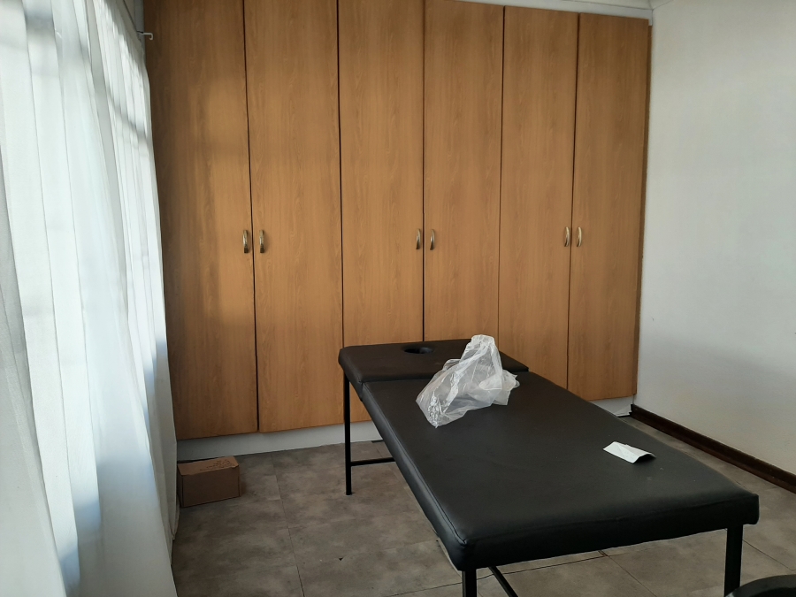 4 Bedroom Property for Sale in Daveyton Gauteng