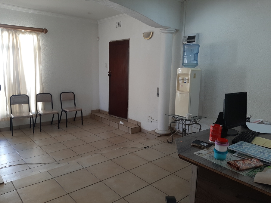 4 Bedroom Property for Sale in Daveyton Gauteng