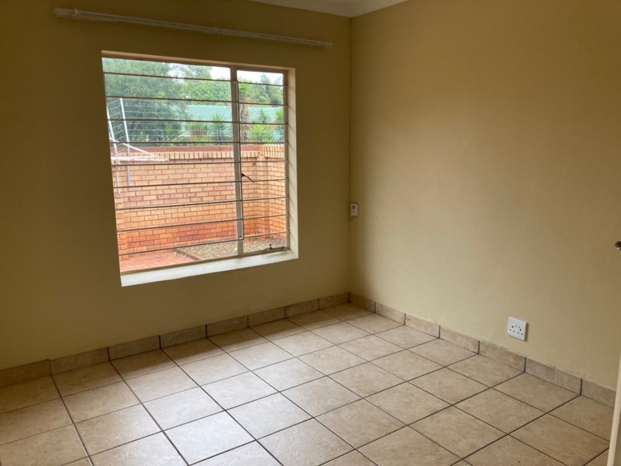 To Let 3 Bedroom Property for Rent in La Montagne Gauteng