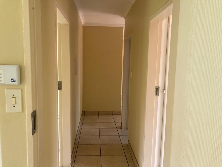 To Let 3 Bedroom Property for Rent in La Montagne Gauteng