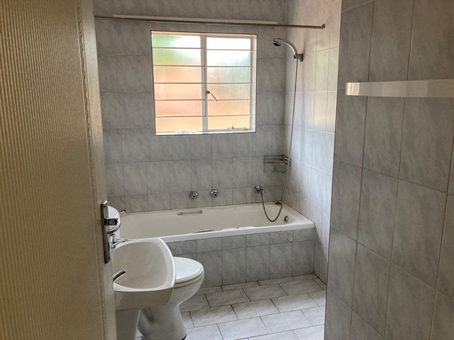 To Let 3 Bedroom Property for Rent in La Montagne Gauteng