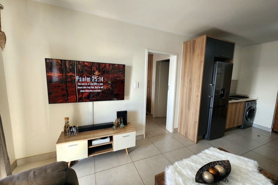 To Let 1 Bedroom Property for Rent in Louwlardia Gauteng