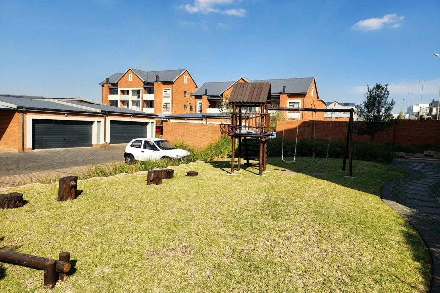 To Let 1 Bedroom Property for Rent in Louwlardia Gauteng
