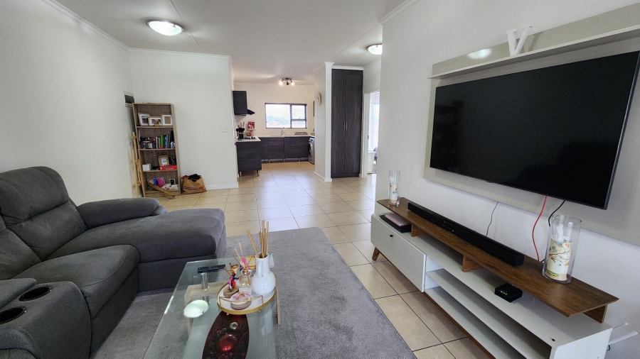 To Let 2 Bedroom Property for Rent in Greenstone Hill Gauteng