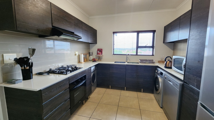 To Let 2 Bedroom Property for Rent in Greenstone Hill Gauteng