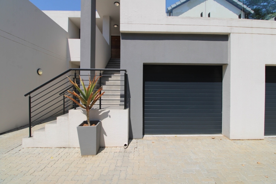 2 Bedroom Property for Sale in Bryanston Gauteng