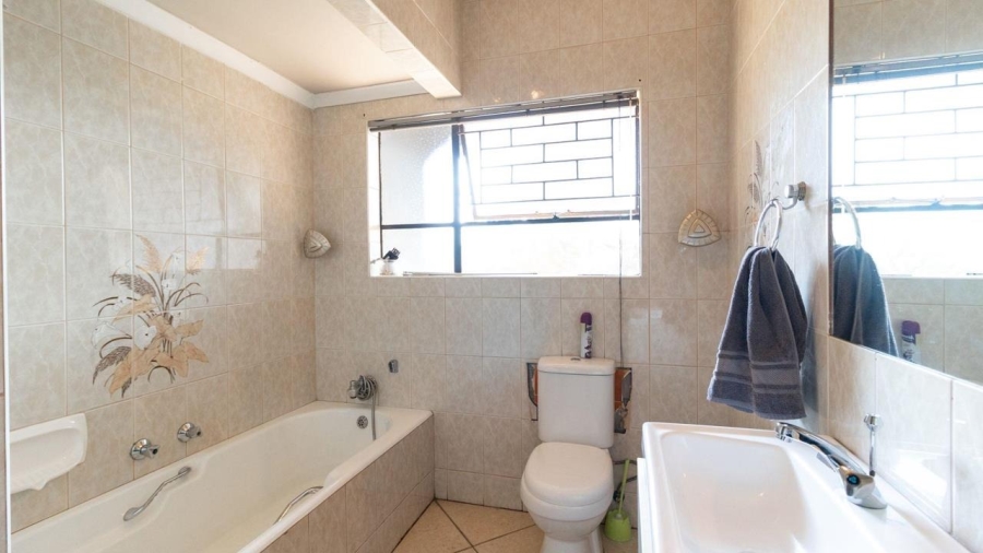 3 Bedroom Property for Sale in Sunward Park Gauteng