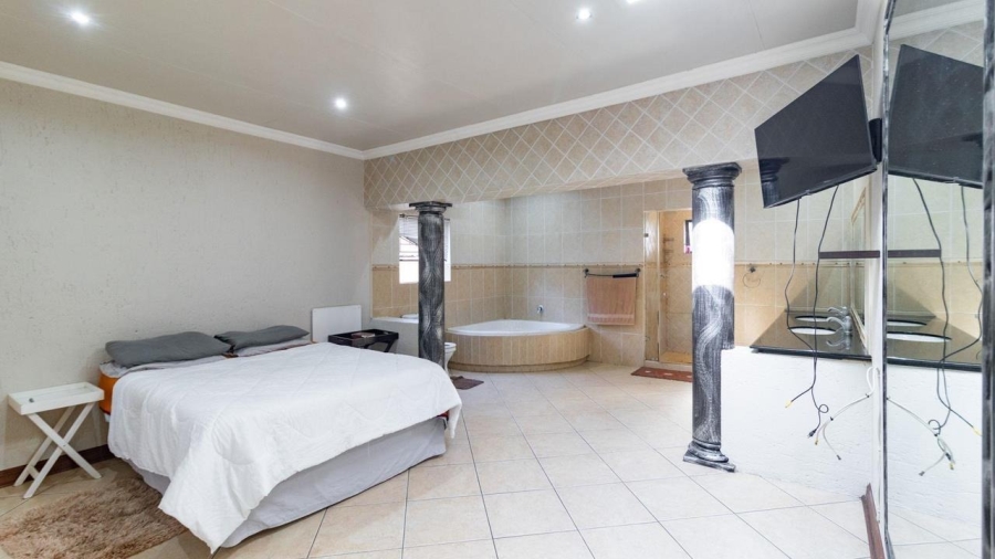 3 Bedroom Property for Sale in Sunward Park Gauteng