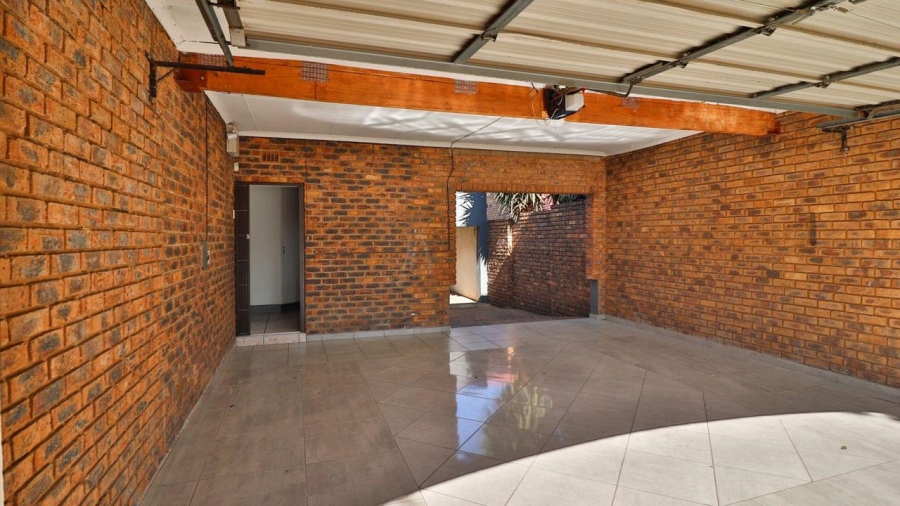 3 Bedroom Property for Sale in Sunward Park Gauteng