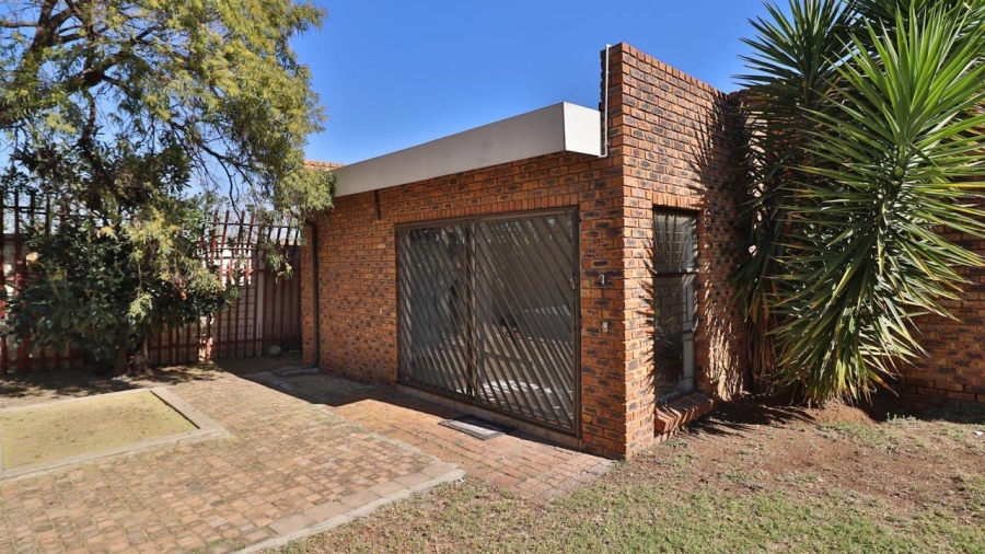 3 Bedroom Property for Sale in Sunward Park Gauteng
