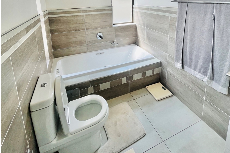 To Let 3 Bedroom Property for Rent in Ferndale Gauteng