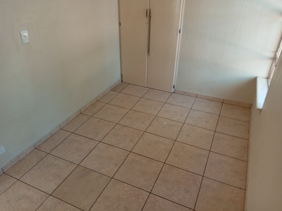 To Let 3 Bedroom Property for Rent in Heuweloord Gauteng