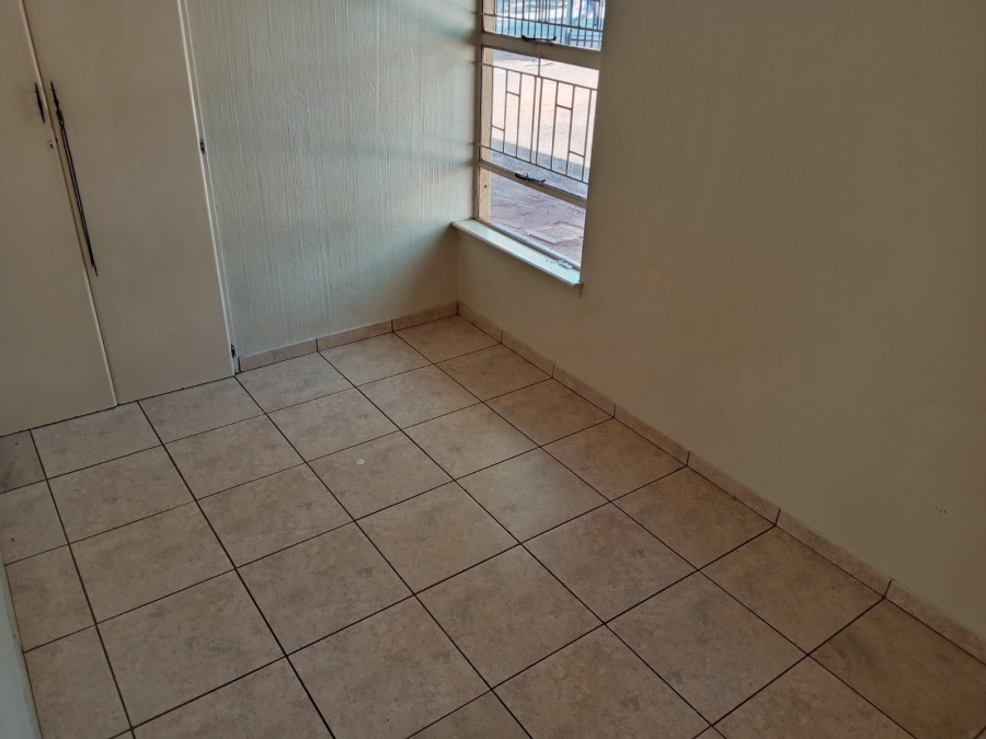 To Let 3 Bedroom Property for Rent in Heuweloord Gauteng