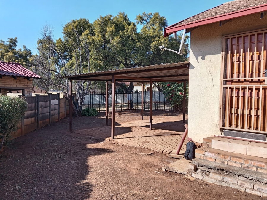 To Let 3 Bedroom Property for Rent in Heuweloord Gauteng